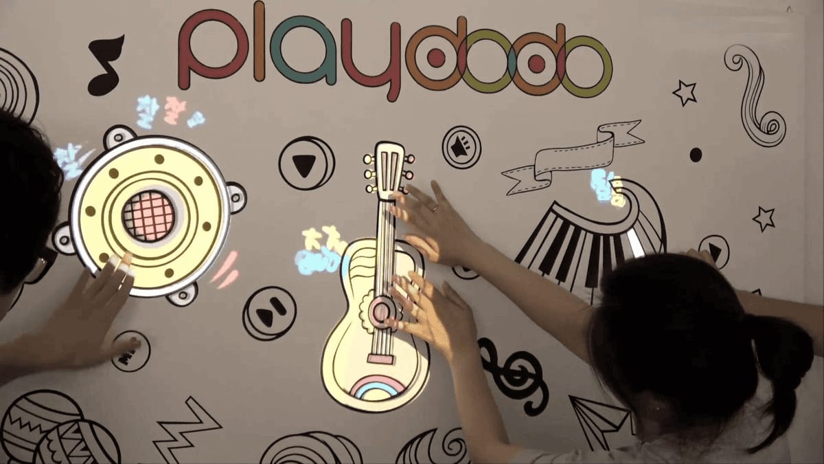 石墨烯互動投影墻-霍格沃茲墻面投影互動