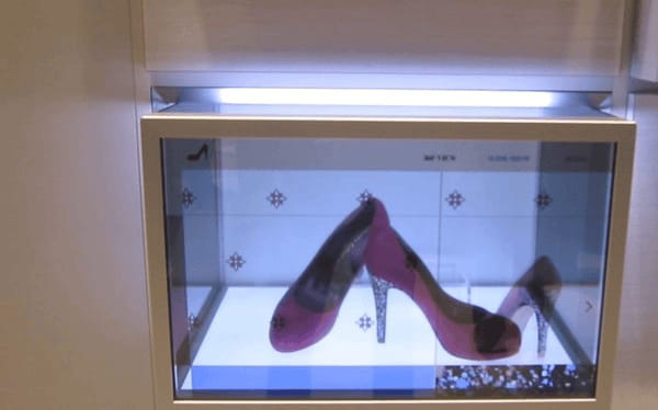 高端定制展柜，盡顯高跟鞋業(yè)全息展示之美